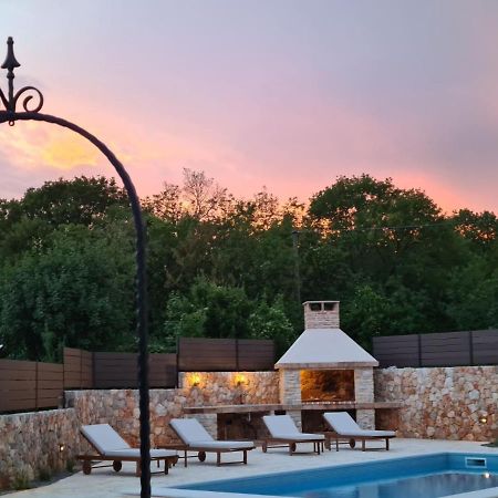 Villa Lulu Kamena Villa S Maslinikom Otok Krk Dobrinj Selo Gostinjac Кърк Екстериор снимка