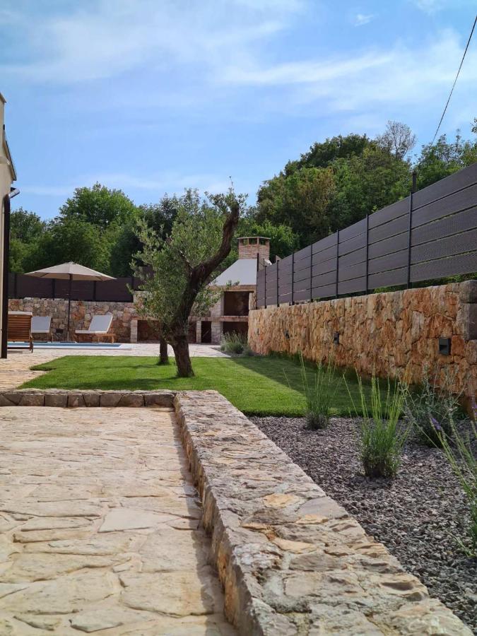 Villa Lulu Kamena Villa S Maslinikom Otok Krk Dobrinj Selo Gostinjac Кърк Екстериор снимка