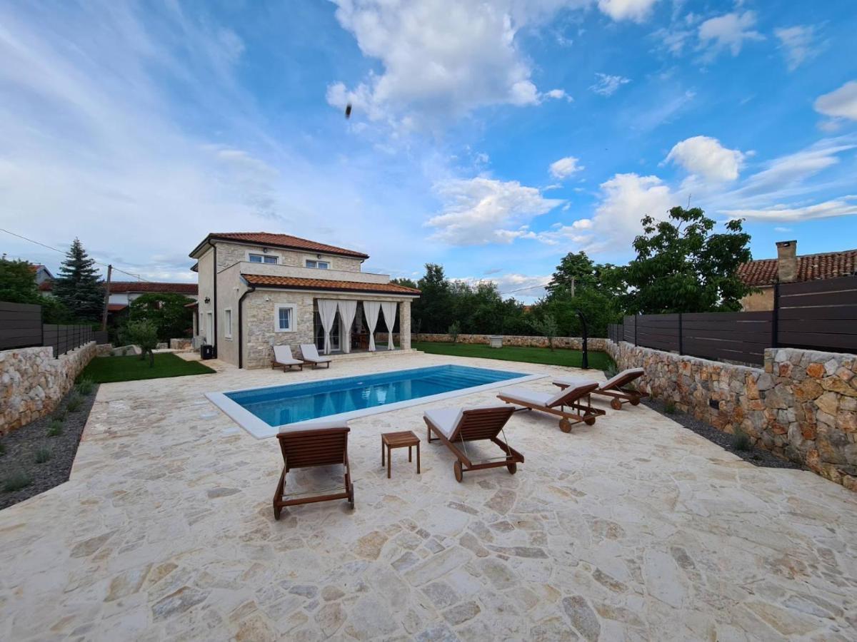Villa Lulu Kamena Villa S Maslinikom Otok Krk Dobrinj Selo Gostinjac Кърк Екстериор снимка