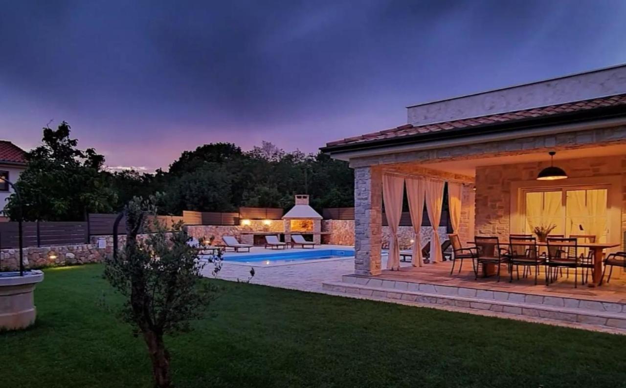 Villa Lulu Kamena Villa S Maslinikom Otok Krk Dobrinj Selo Gostinjac Кърк Екстериор снимка